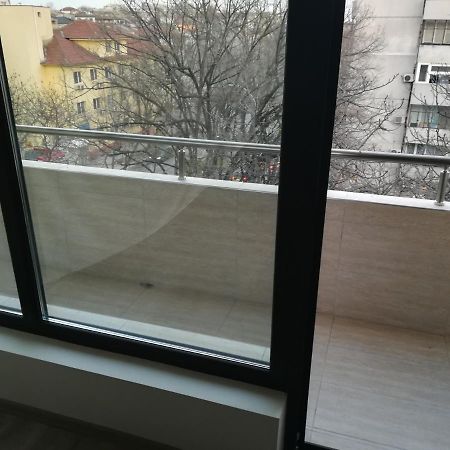 Lovely 3-Bedroom Apartment For 7 Ppl At The Centre Varna Extérieur photo